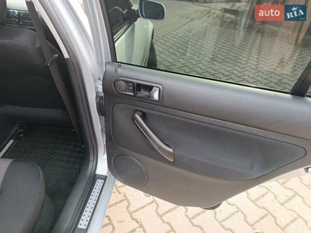 Сірий Фольксваген Гольф, об'ємом двигуна 1.6 л та пробігом 215 тис. км за 5300 $, фото 15 на Automoto.ua