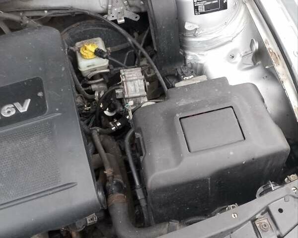 Серый Фольксваген Гольф, объемом двигателя 1.6 л и пробегом 222 тыс. км за 4700 $, фото 12 на Automoto.ua