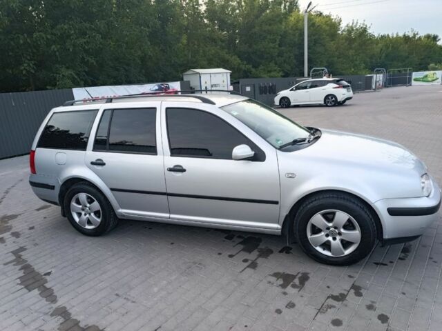 Серый Фольксваген Гольф, объемом двигателя 1.4 л и пробегом 208 тыс. км за 3800 $, фото 2 на Automoto.ua