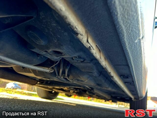 Серый Фольксваген Гольф, объемом двигателя 1.6 л и пробегом 211 тыс. км за 4200 $, фото 12 на Automoto.ua