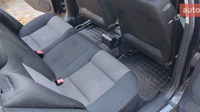 Сірий Фольксваген Гольф, об'ємом двигуна 1.6 л та пробігом 290 тис. км за 4500 $, фото 17 на Automoto.ua