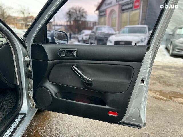 Серый Фольксваген Гольф, объемом двигателя 1.4 л и пробегом 300 тыс. км за 3690 $, фото 16 на Automoto.ua