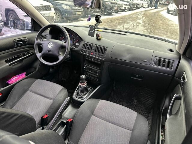 Серый Фольксваген Гольф, объемом двигателя 1.4 л и пробегом 300 тыс. км за 3690 $, фото 15 на Automoto.ua