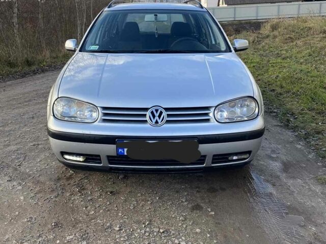 Серый Фольксваген Гольф, объемом двигателя 1 л и пробегом 286 тыс. км за 1600 $, фото 1 на Automoto.ua