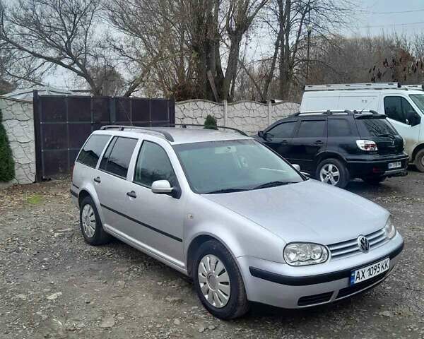 Серый Фольксваген Гольф, объемом двигателя 1.6 л и пробегом 200 тыс. км за 3500 $, фото 1 на Automoto.ua