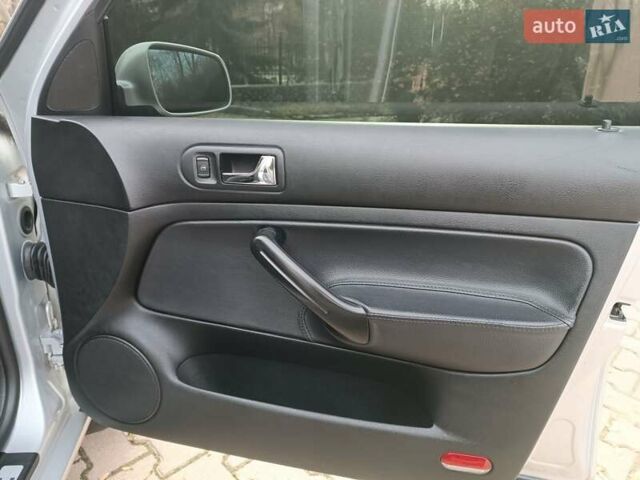 Сірий Фольксваген Гольф, об'ємом двигуна 1.6 л та пробігом 215 тис. км за 5300 $, фото 10 на Automoto.ua