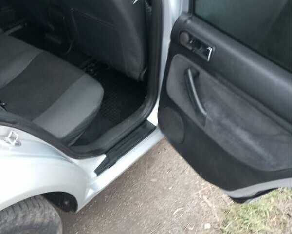 Серый Фольксваген Гольф, объемом двигателя 1.6 л и пробегом 222 тыс. км за 4700 $, фото 15 на Automoto.ua