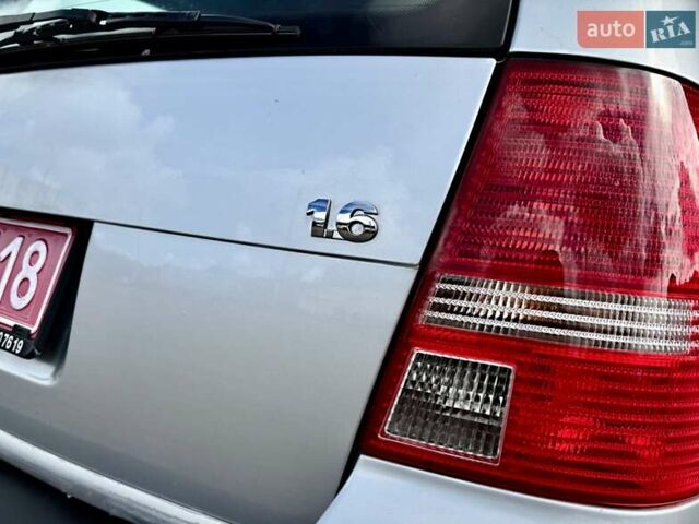 Серый Фольксваген Гольф, объемом двигателя 1.6 л и пробегом 201 тыс. км за 4490 $, фото 18 на Automoto.ua