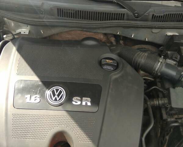 Серый Фольксваген Гольф, объемом двигателя 1.6 л и пробегом 332 тыс. км за 4500 $, фото 2 на Automoto.ua