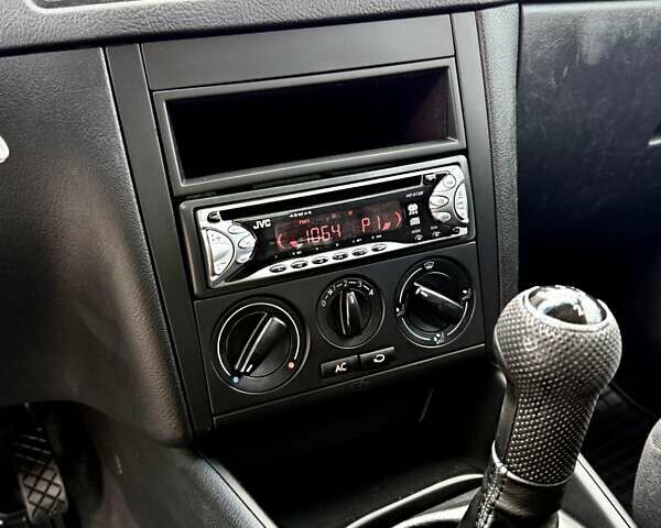 Серый Фольксваген Гольф, объемом двигателя 1.6 л и пробегом 201 тыс. км за 4490 $, фото 40 на Automoto.ua