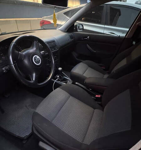 Серый Фольксваген Гольф, объемом двигателя 1.6 л и пробегом 270 тыс. км за 4300 $, фото 9 на Automoto.ua