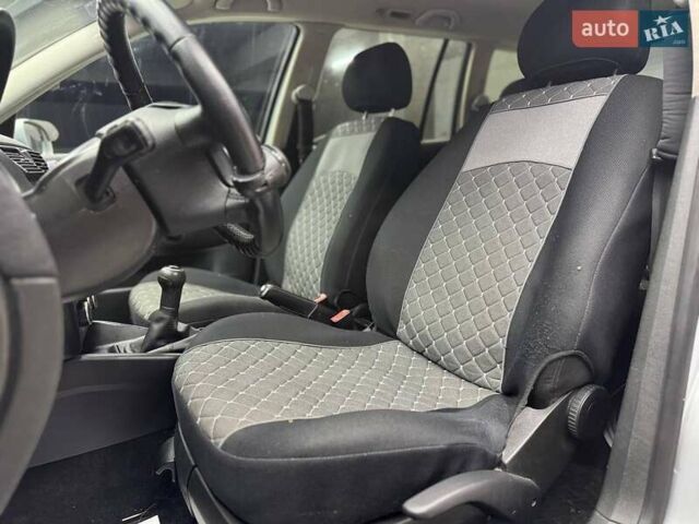 Серый Фольксваген Гольф, объемом двигателя 1.39 л и пробегом 246 тыс. км за 4700 $, фото 8 на Automoto.ua