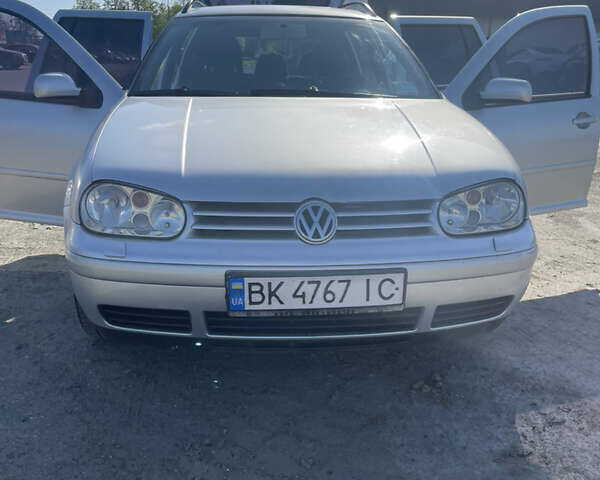 Серый Фольксваген Гольф, объемом двигателя 1.9 л и пробегом 295 тыс. км за 4000 $, фото 5 на Automoto.ua