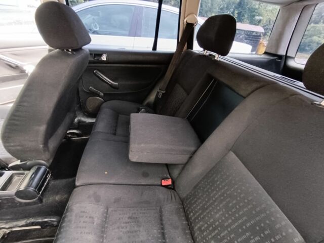 Серый Фольксваген Гольф, объемом двигателя 1.9 л и пробегом 441 тыс. км за 2200 $, фото 10 на Automoto.ua