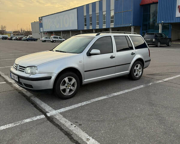 Сірий Фольксваген Гольф, об'ємом двигуна 1.39 л та пробігом 272 тис. км за 3800 $, фото 1 на Automoto.ua