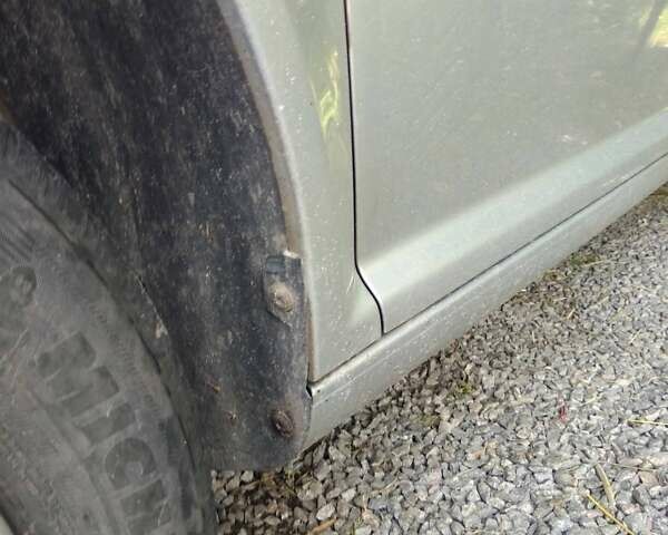 Серый Фольксваген Гольф, объемом двигателя 1.6 л и пробегом 332 тыс. км за 4500 $, фото 5 на Automoto.ua