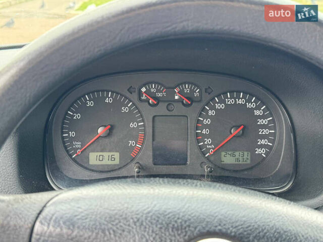 Серый Фольксваген Гольф, объемом двигателя 1.6 л и пробегом 246 тыс. км за 5300 $, фото 14 на Automoto.ua