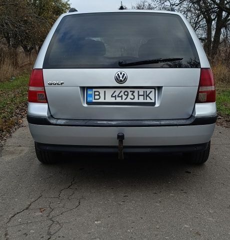 Серый Фольксваген Гольф, объемом двигателя 1.4 л и пробегом 240 тыс. км за 4200 $, фото 5 на Automoto.ua