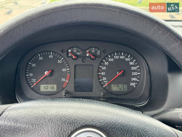 Серый Фольксваген Гольф, объемом двигателя 1.6 л и пробегом 246 тыс. км за 5300 $, фото 15 на Automoto.ua