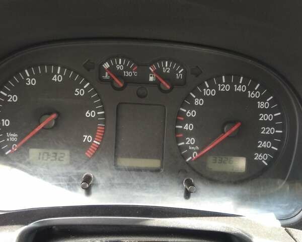 Серый Фольксваген Гольф, объемом двигателя 1.6 л и пробегом 332 тыс. км за 4500 $, фото 3 на Automoto.ua