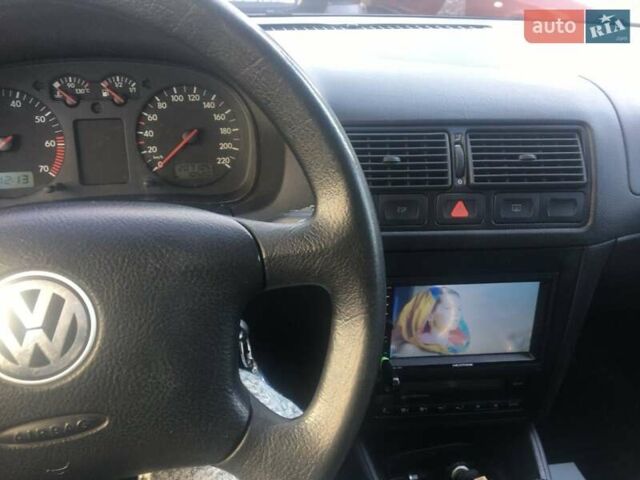 Серый Фольксваген Гольф, объемом двигателя 1.39 л и пробегом 250 тыс. км за 2700 $, фото 4 на Automoto.ua