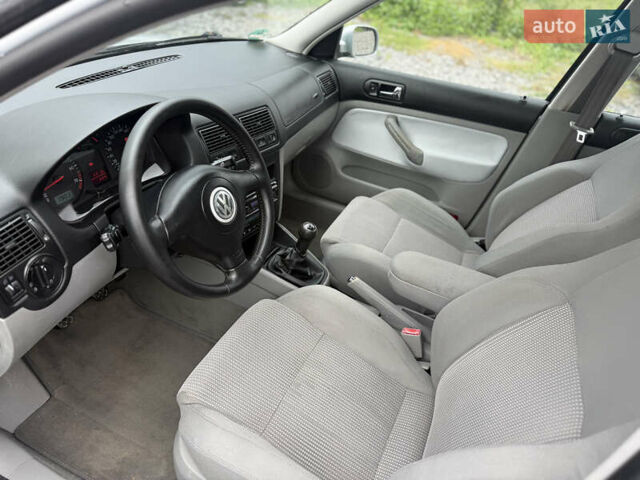 Серый Фольксваген Гольф, объемом двигателя 1.6 л и пробегом 201 тыс. км за 5499 $, фото 19 на Automoto.ua