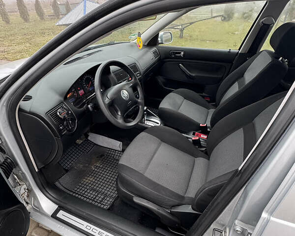 Серый Фольксваген Гольф, объемом двигателя 1.6 л и пробегом 202 тыс. км за 4400 $, фото 8 на Automoto.ua