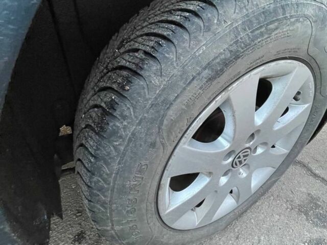 Серый Фольксваген Гольф, объемом двигателя 1.9 л и пробегом 327 тыс. км за 2350 $, фото 2 на Automoto.ua