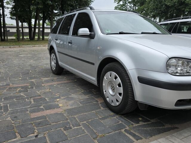 Сірий Фольксваген Гольф, об'ємом двигуна 1.6 л та пробігом 293 тис. км за 5500 $, фото 2 на Automoto.ua