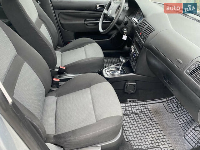 Серый Фольксваген Гольф, объемом двигателя 1.6 л и пробегом 199 тыс. км за 5100 $, фото 19 на Automoto.ua