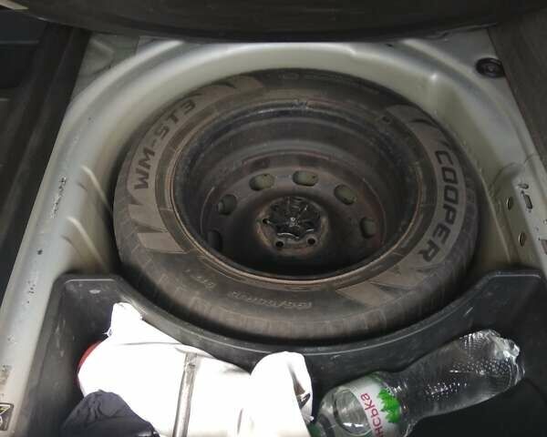 Серый Фольксваген Гольф, объемом двигателя 1.6 л и пробегом 332 тыс. км за 4500 $, фото 10 на Automoto.ua