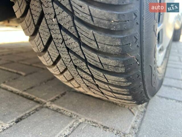 Серый Фольксваген Гольф, объемом двигателя 1.6 л и пробегом 270 тыс. км за 4175 $, фото 11 на Automoto.ua