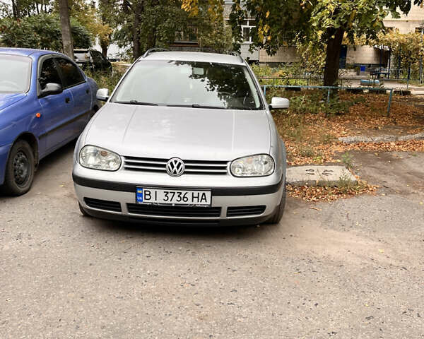 Серый Фольксваген Гольф, объемом двигателя 1.6 л и пробегом 227 тыс. км за 4350 $, фото 5 на Automoto.ua