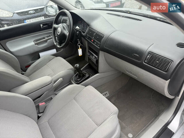 Серый Фольксваген Гольф, объемом двигателя 1.6 л и пробегом 201 тыс. км за 5499 $, фото 18 на Automoto.ua