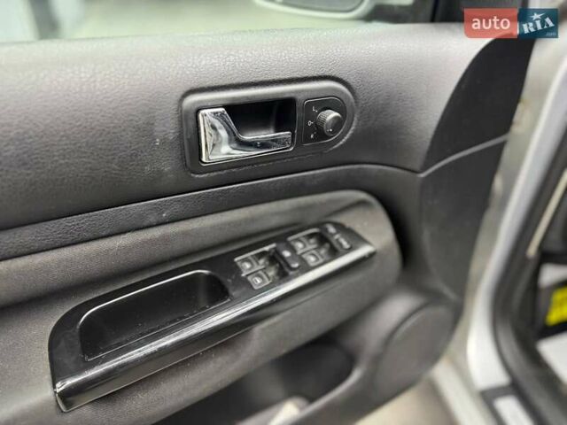 Серый Фольксваген Гольф, объемом двигателя 1.39 л и пробегом 246 тыс. км за 4700 $, фото 6 на Automoto.ua