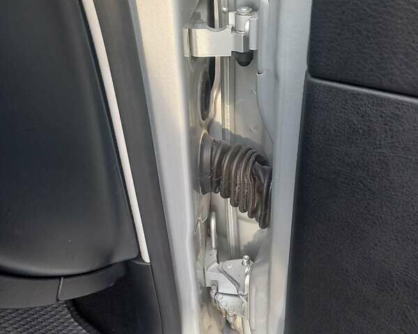 Серый Фольксваген Гольф, объемом двигателя 1.6 л и пробегом 308 тыс. км за 4950 $, фото 24 на Automoto.ua