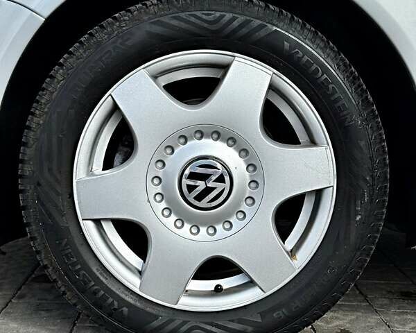 Серый Фольксваген Гольф, объемом двигателя 1.6 л и пробегом 201 тыс. км за 4490 $, фото 27 на Automoto.ua