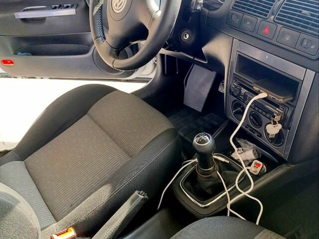 Фольксваген Гольф 2003 в Березовке на Automoto.ua Серый Фольксваген Гольф, объемом двигателя 2 л и пробегом 222 тыс. км за 5650 $, фото 1 на Automoto.ua