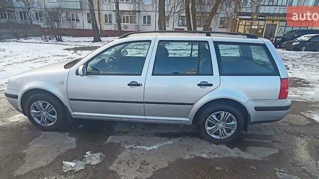 Серый Фольксваген Гольф, объемом двигателя 1.39 л и пробегом 210 тыс. км за 4500 $, фото 4 на Automoto.ua