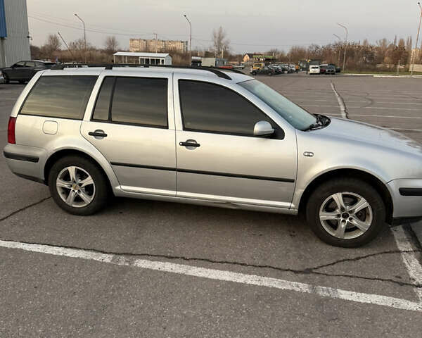 Сірий Фольксваген Гольф, об'ємом двигуна 1.39 л та пробігом 272 тис. км за 3800 $, фото 9 на Automoto.ua