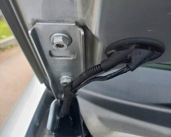 Серый Фольксваген Гольф, объемом двигателя 1.6 л и пробегом 308 тыс. км за 4950 $, фото 29 на Automoto.ua