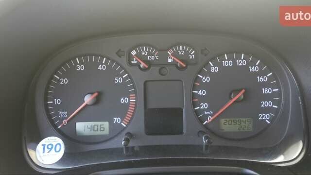 Серый Фольксваген Гольф, объемом двигателя 1.39 л и пробегом 210 тыс. км за 4500 $, фото 11 на Automoto.ua