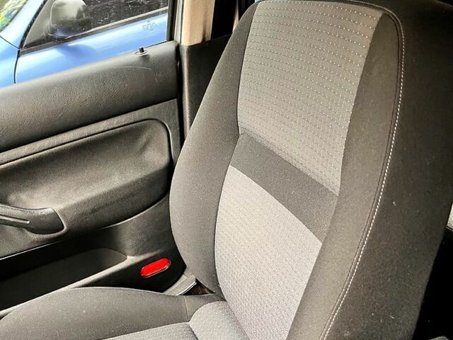 Сірий Фольксваген Гольф, об'ємом двигуна 1.6 л та пробігом 226 тис. км за 4350 $, фото 11 на Automoto.ua