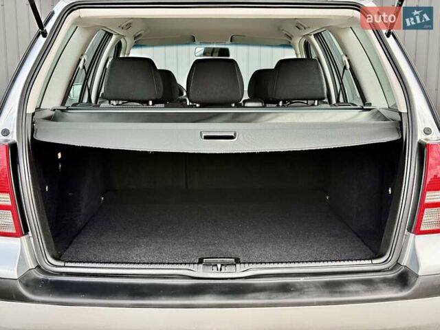 Серый Фольксваген Гольф, объемом двигателя 1.6 л и пробегом 201 тыс. км за 4490 $, фото 21 на Automoto.ua