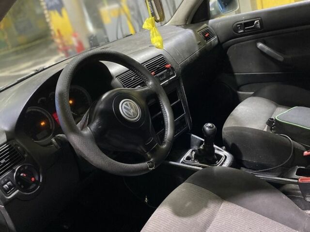 Сірий Фольксваген Гольф, об'ємом двигуна 1.4 л та пробігом 400 тис. км за 1400 $, фото 5 на Automoto.ua