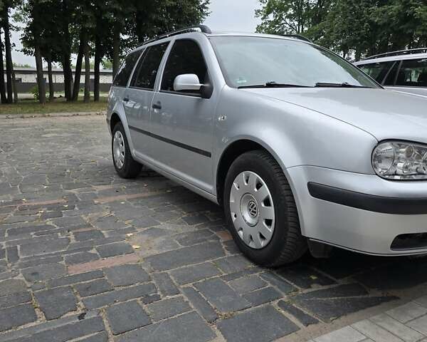 Серый Фольксваген Гольф, объемом двигателя 1.6 л и пробегом 291 тыс. км за 5500 $, фото 10 на Automoto.ua