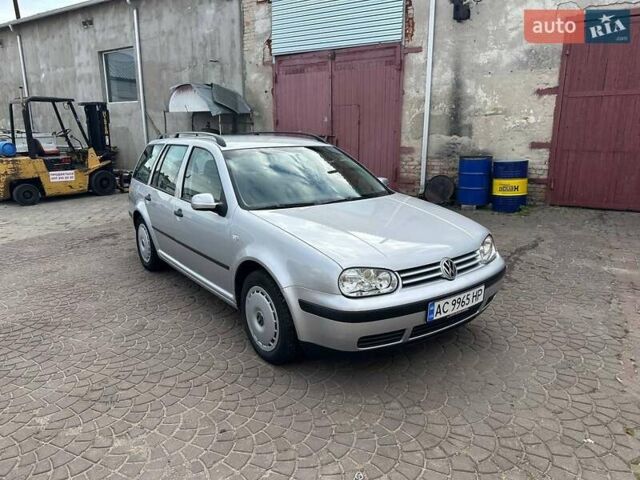 Серый Фольксваген Гольф, объемом двигателя 1.6 л и пробегом 273 тыс. км за 4200 $, фото 2 на Automoto.ua