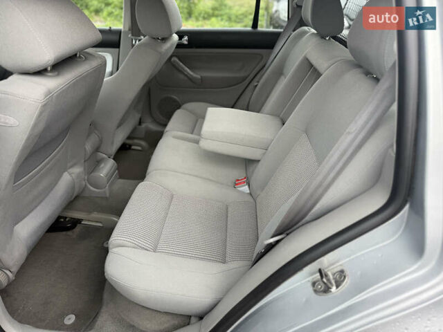 Серый Фольксваген Гольф, объемом двигателя 1.6 л и пробегом 201 тыс. км за 5499 $, фото 14 на Automoto.ua