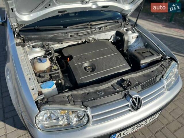 Серый Фольксваген Гольф, объемом двигателя 1.6 л и пробегом 270 тыс. км за 4175 $, фото 26 на Automoto.ua