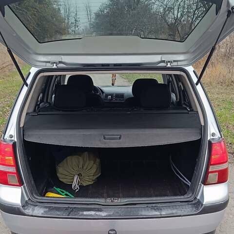 Серый Фольксваген Гольф, объемом двигателя 1.39 л и пробегом 240 тыс. км за 4200 $, фото 1 на Automoto.ua